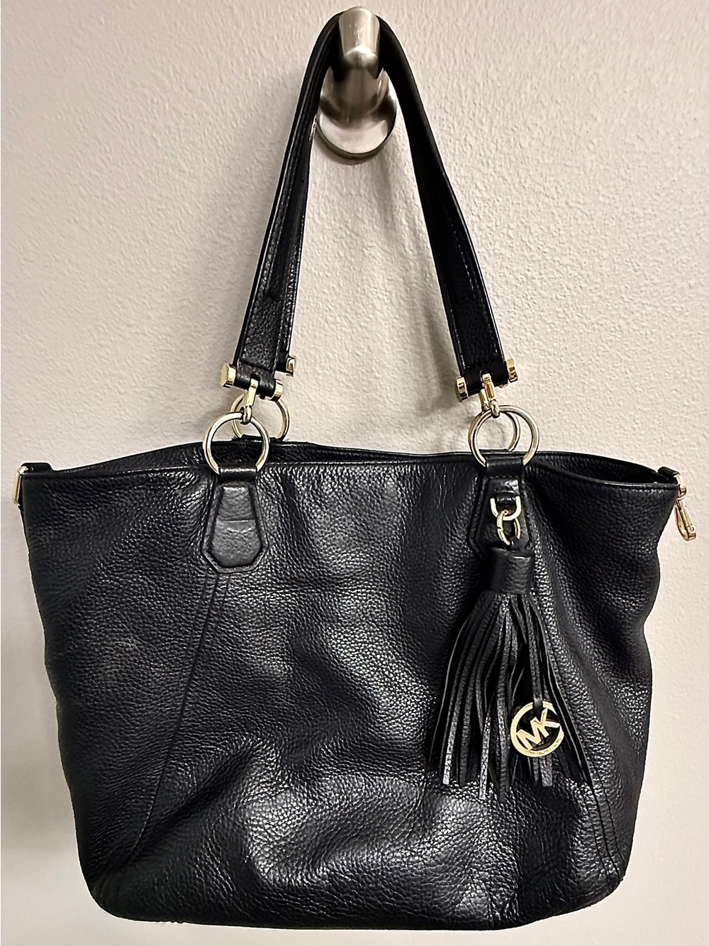 Vintage Y2K Michael Kors Black Pebbled Leather Large Hobo with Tassel Charm